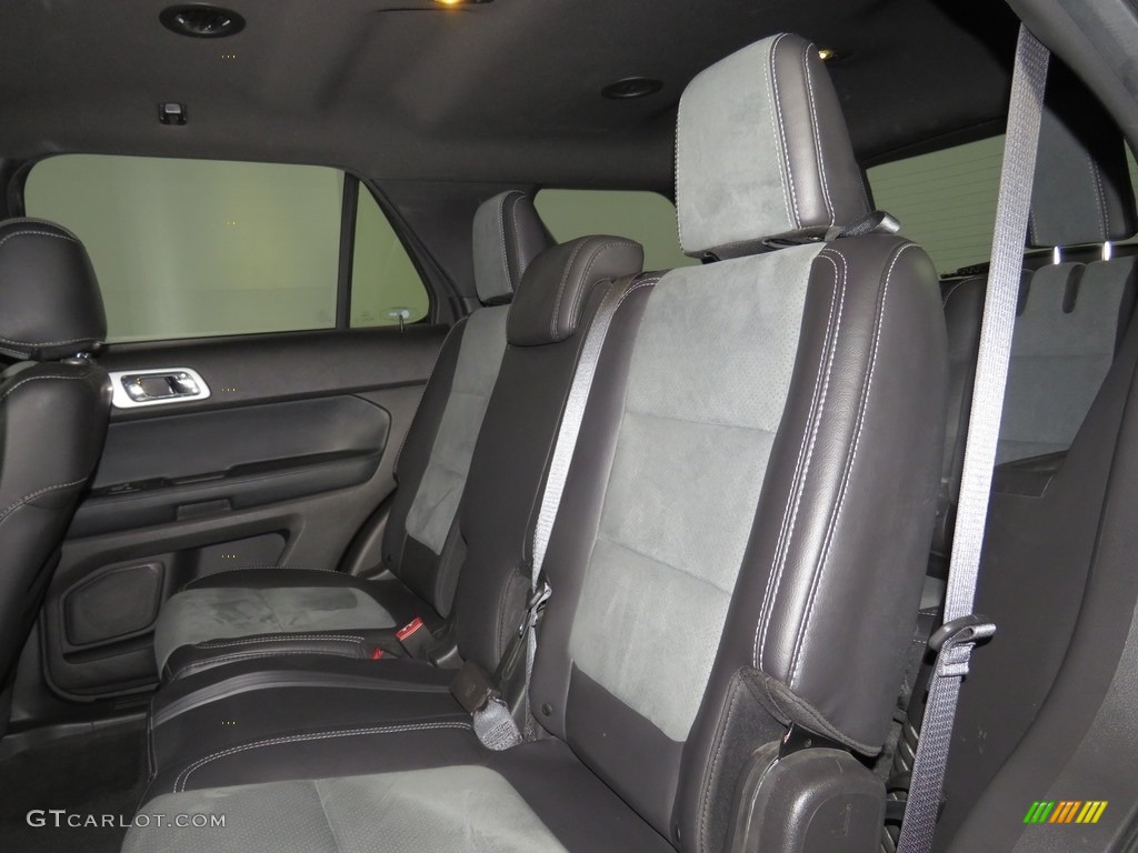 2015 Explorer XLT 4WD - Ingot Silver / Charcoal Black photo #28