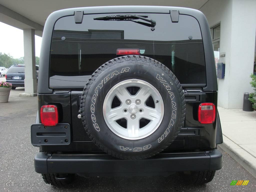 2004 Wrangler Sahara 4x4 - Black / Khaki photo #5