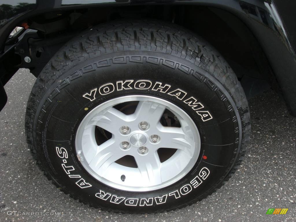 2004 Wrangler Sahara 4x4 - Black / Khaki photo #9