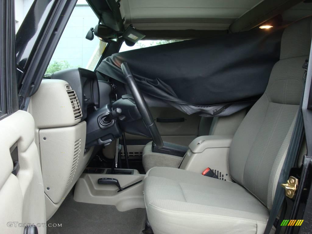 2004 Wrangler Sahara 4x4 - Black / Khaki photo #12