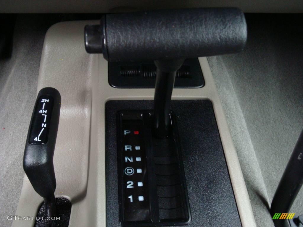 2004 Wrangler Sahara 4x4 - Black / Khaki photo #15