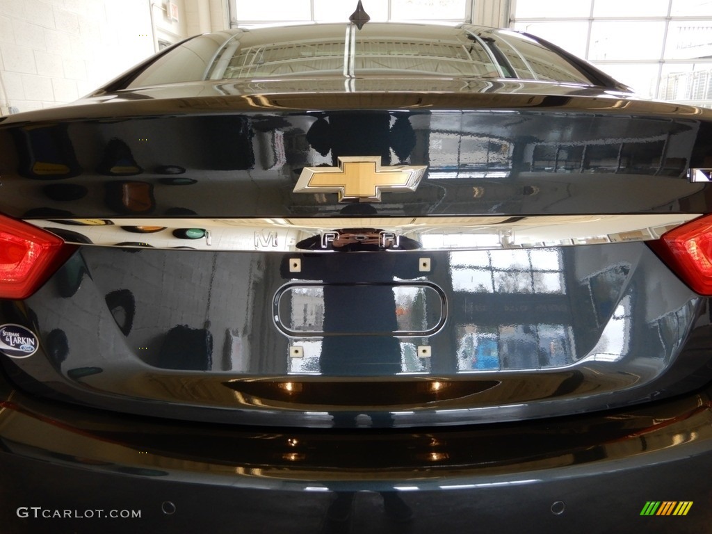 2018 Impala Premier - Graphite Metallic / Jet Black/Light Wheat photo #6