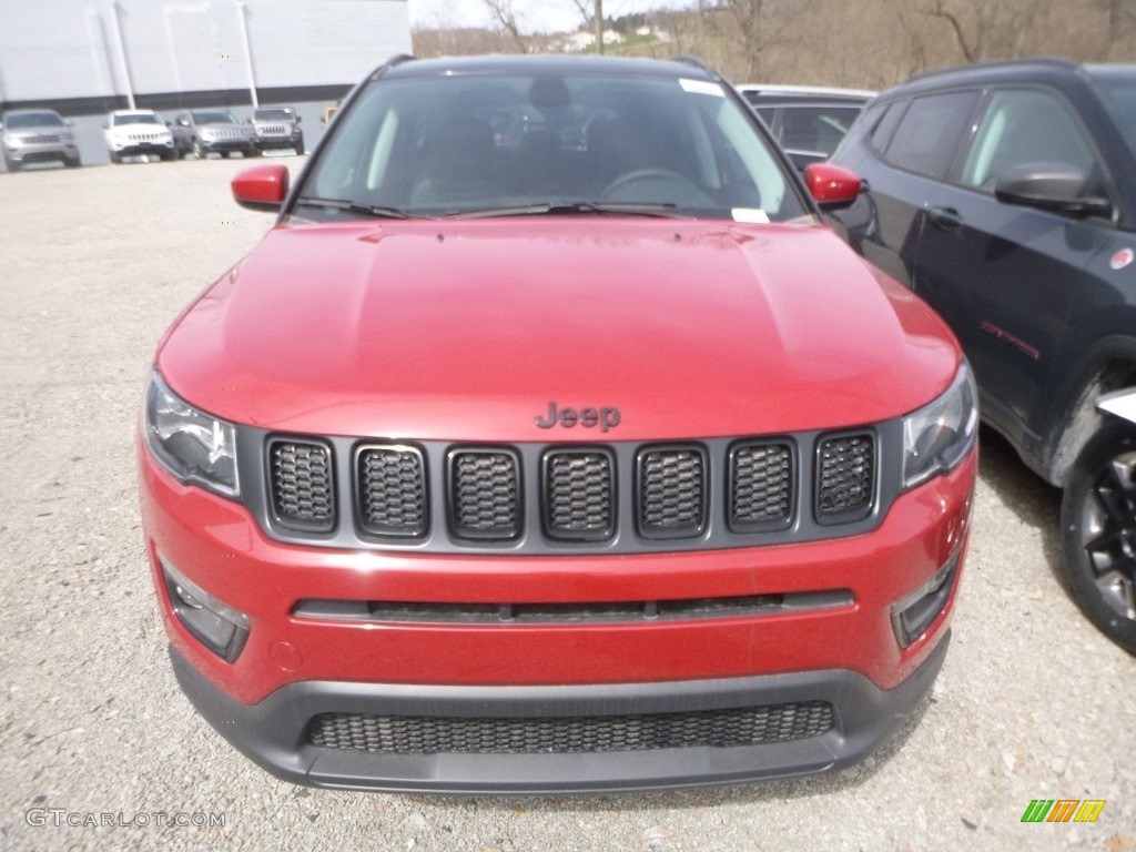 2019 Compass Latitude 4x4 - Red-Line Pearl / Black photo #4