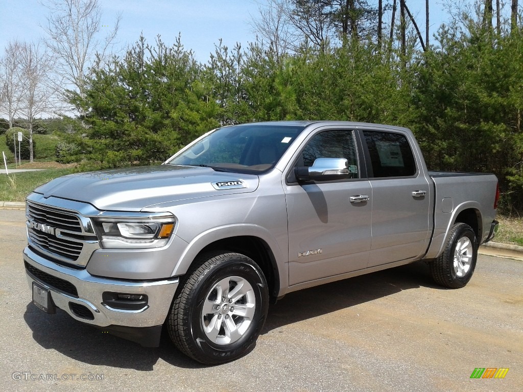 2019 1500 Laramie Crew Cab 4x4 - Billett Silver Metallic / Mountain Brown/Light Frost Beige photo #2