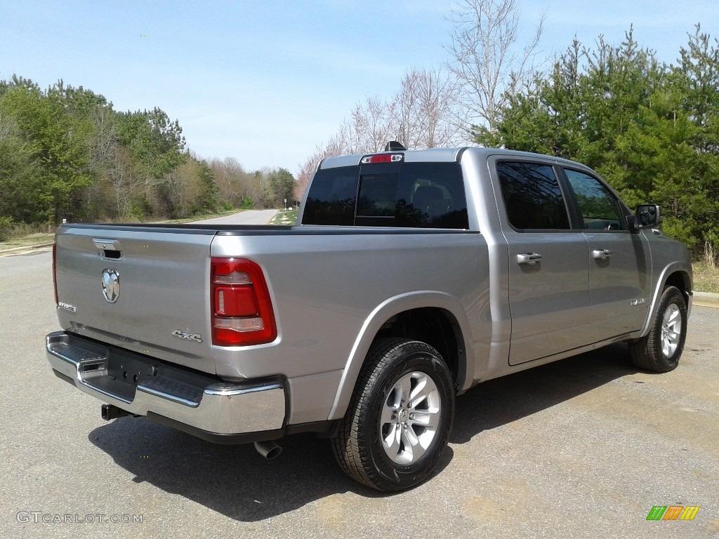 2019 1500 Laramie Crew Cab 4x4 - Billett Silver Metallic / Mountain Brown/Light Frost Beige photo #6
