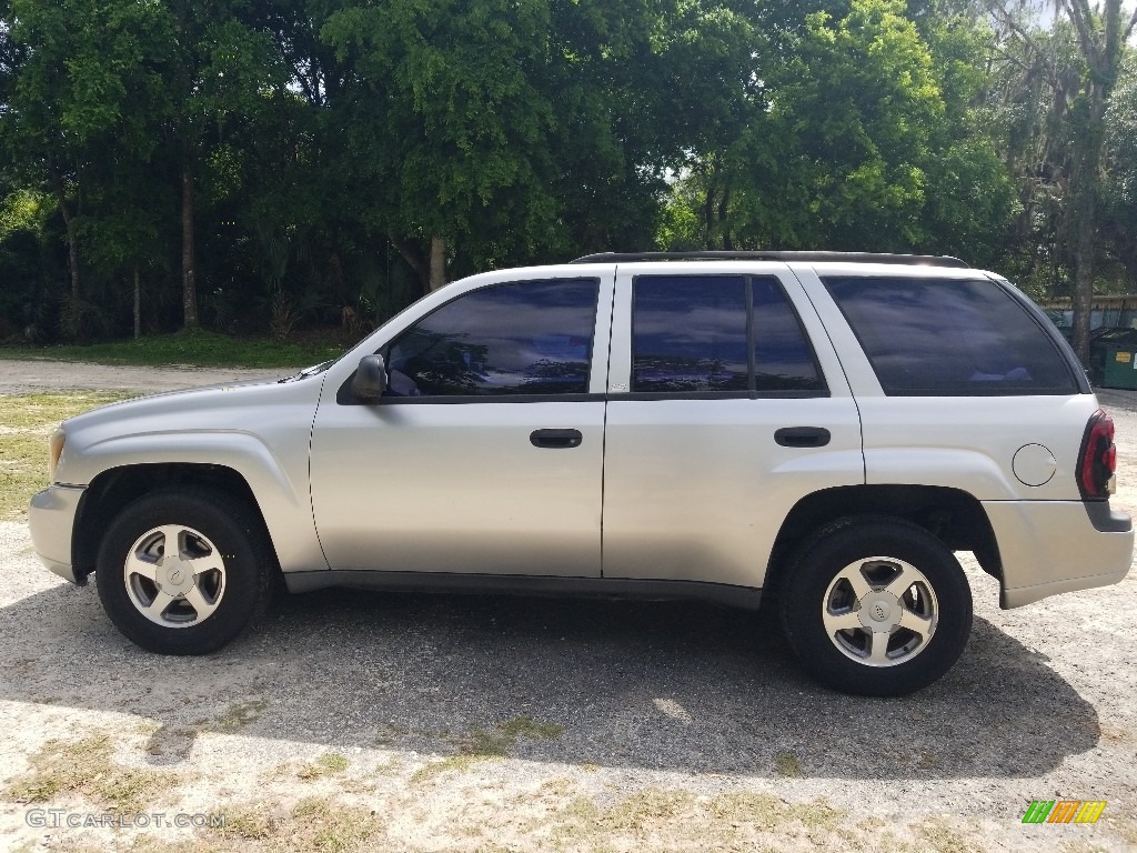 2004 TrailBlazer LS - Dark Gray Metallic / Medium Pewter photo #6