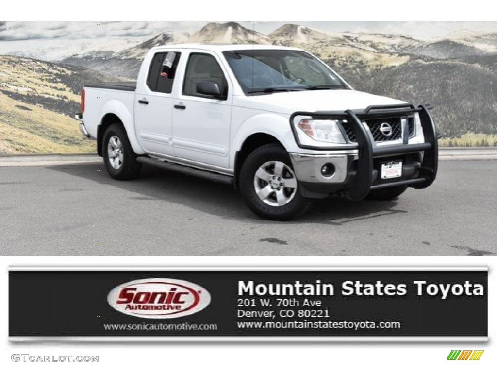 2009 Frontier SE Crew Cab 4x4 - Avalanche White / Steel photo #1
