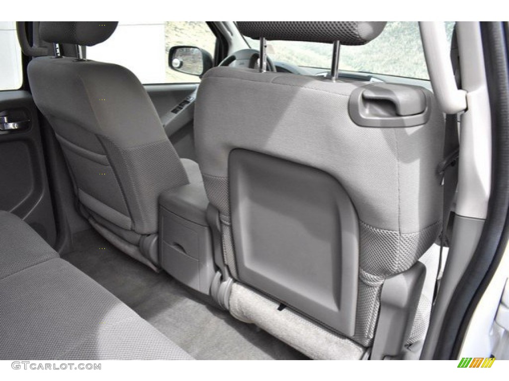 2009 Frontier SE Crew Cab 4x4 - Avalanche White / Steel photo #21