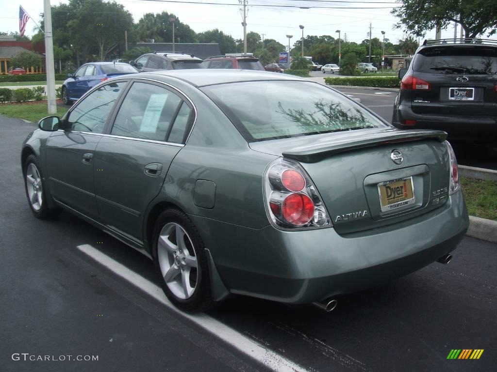 2005 Altima 3.5 SE - Mystic Emerald Green / Blond photo #3