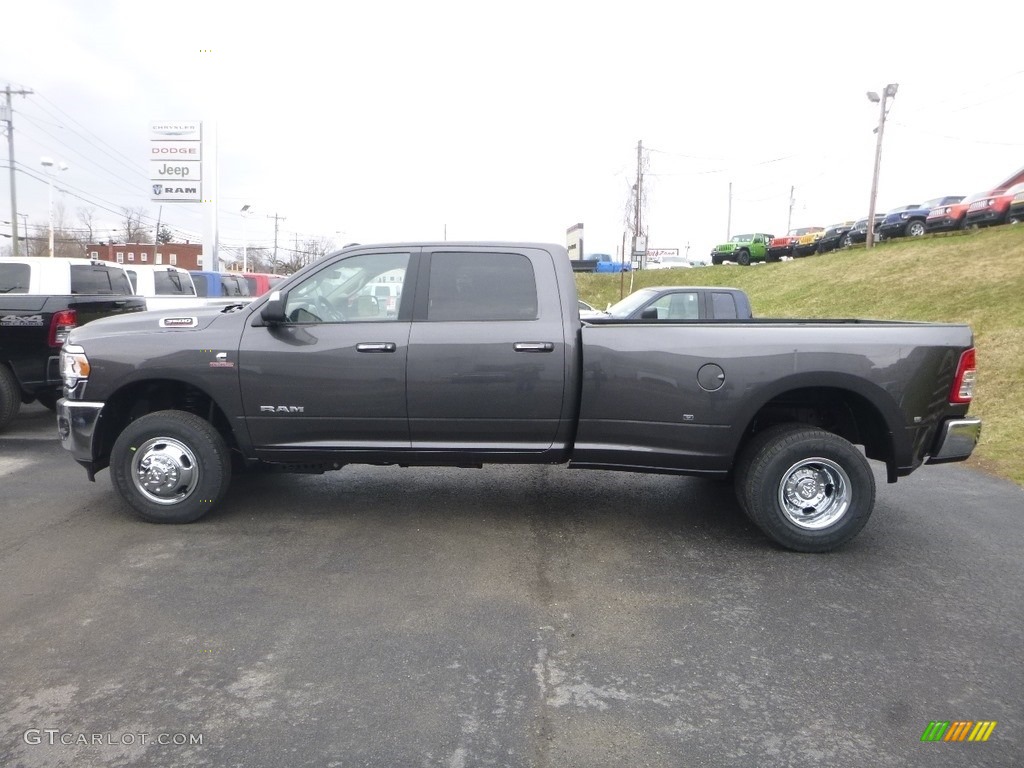 Black 2019 Ram 3500 Big Horn Crew Cab 4x4 Exterior Photo #132740740