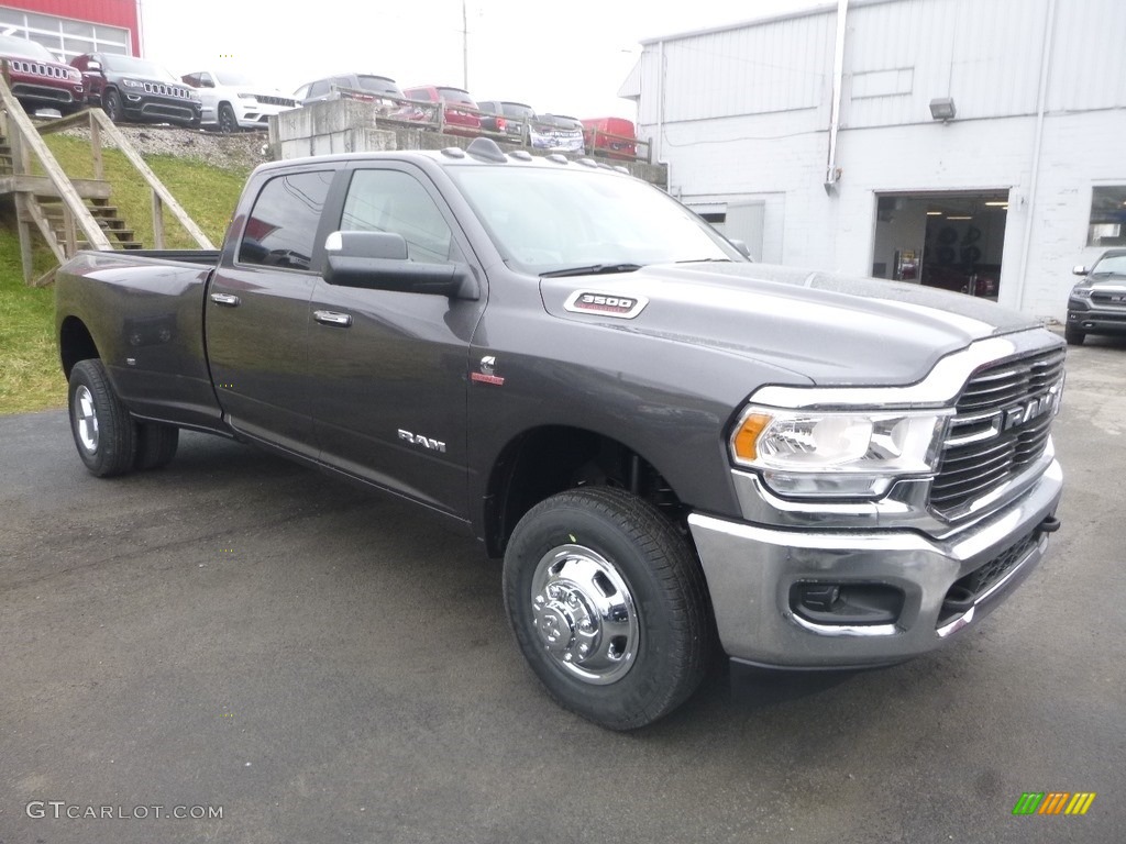 Black 2019 Ram 3500 Big Horn Crew Cab 4x4 Exterior Photo #132740785