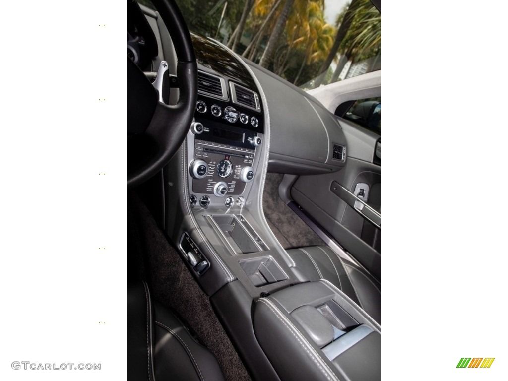 2015 Aston Martin DB9 Coupe Controls Photos