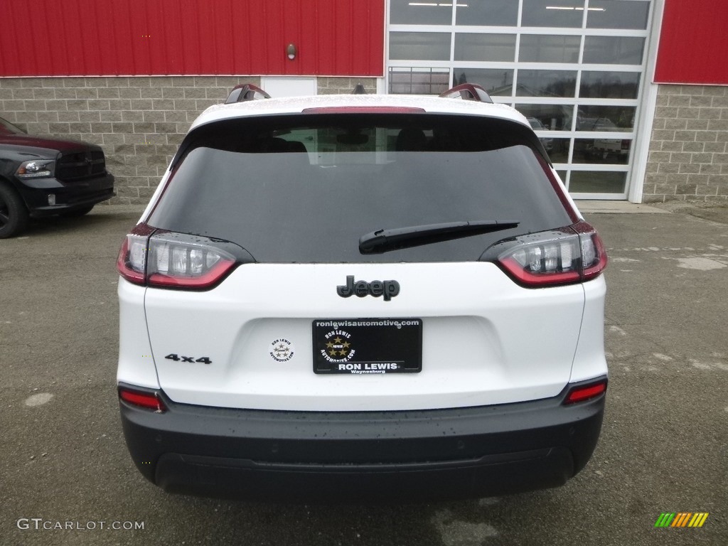 2019 Cherokee Latitude Plus 4x4 - Bright White / Black photo #4