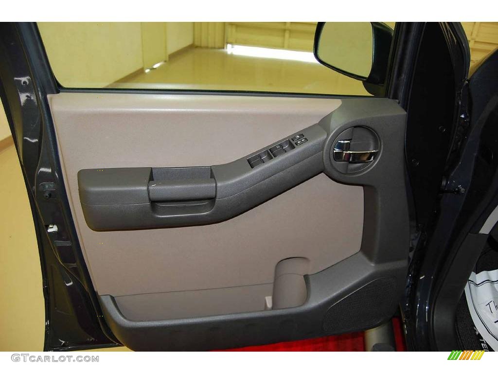 2008 Xterra SE - Night Armor Dark Gray / Sandstone photo #15