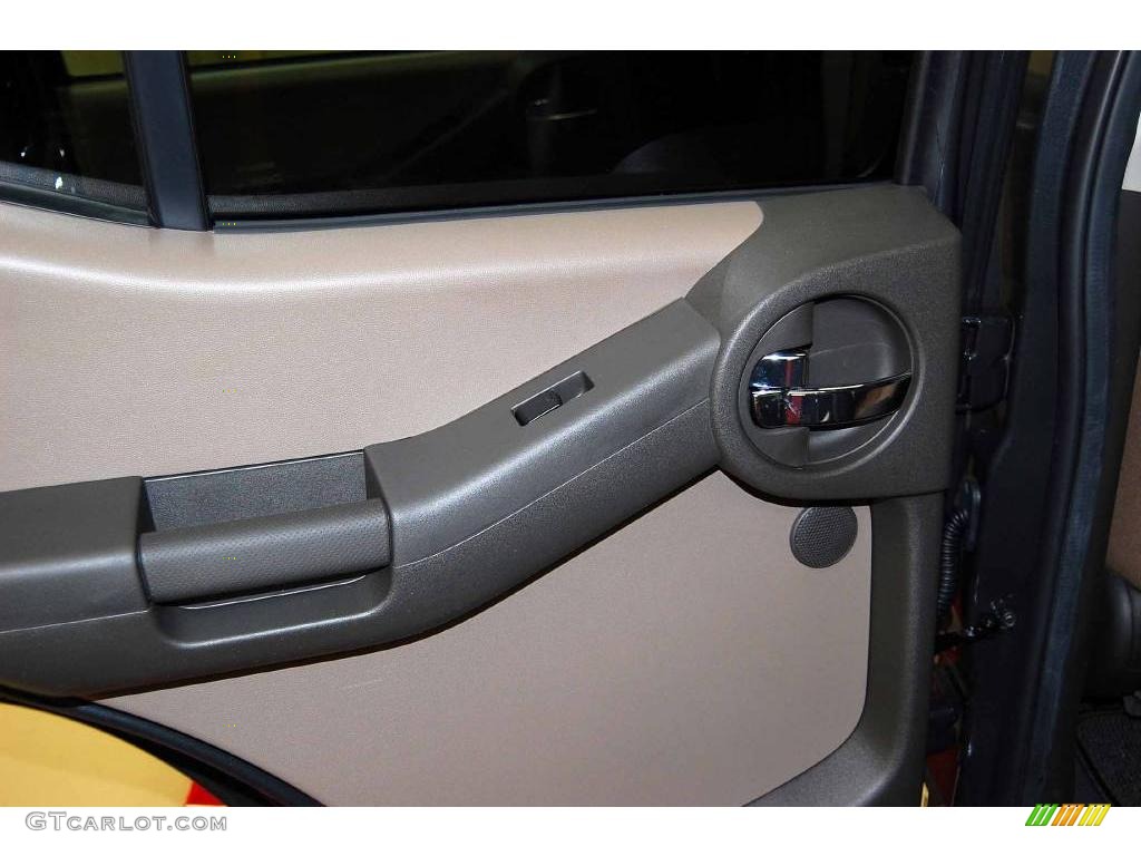 2008 Xterra SE - Night Armor Dark Gray / Sandstone photo #18