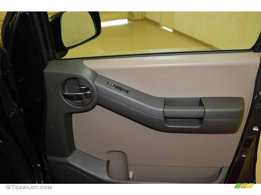 2008 Xterra SE - Night Armor Dark Gray / Sandstone photo #23
