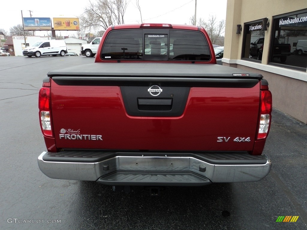 2017 Frontier SV Crew Cab 4x4 - Lava Red / Steel photo #24