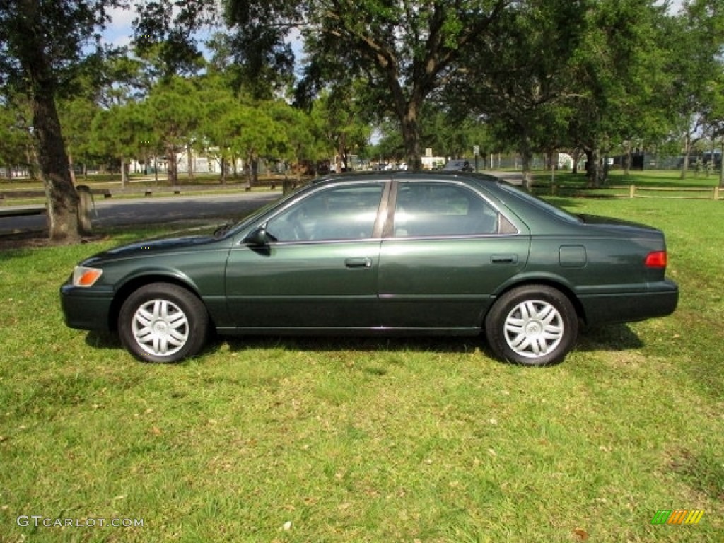 2001 Camry LE - Woodland Pearl / Oak photo #11
