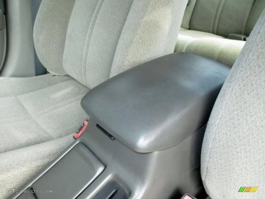 2001 Camry LE - Woodland Pearl / Oak photo #18