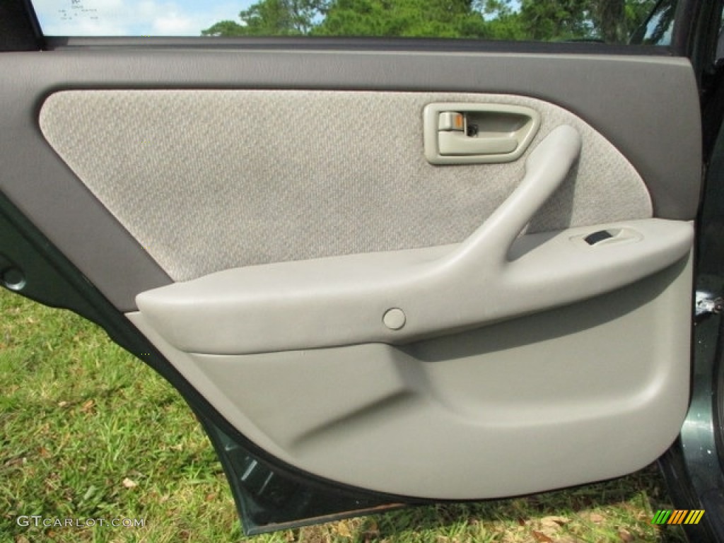 2001 Camry LE - Woodland Pearl / Oak photo #22