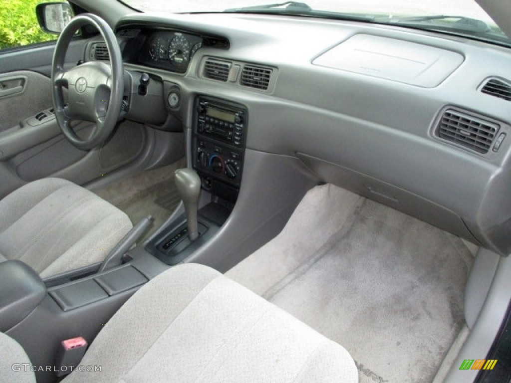 2001 Camry LE - Woodland Pearl / Oak photo #30