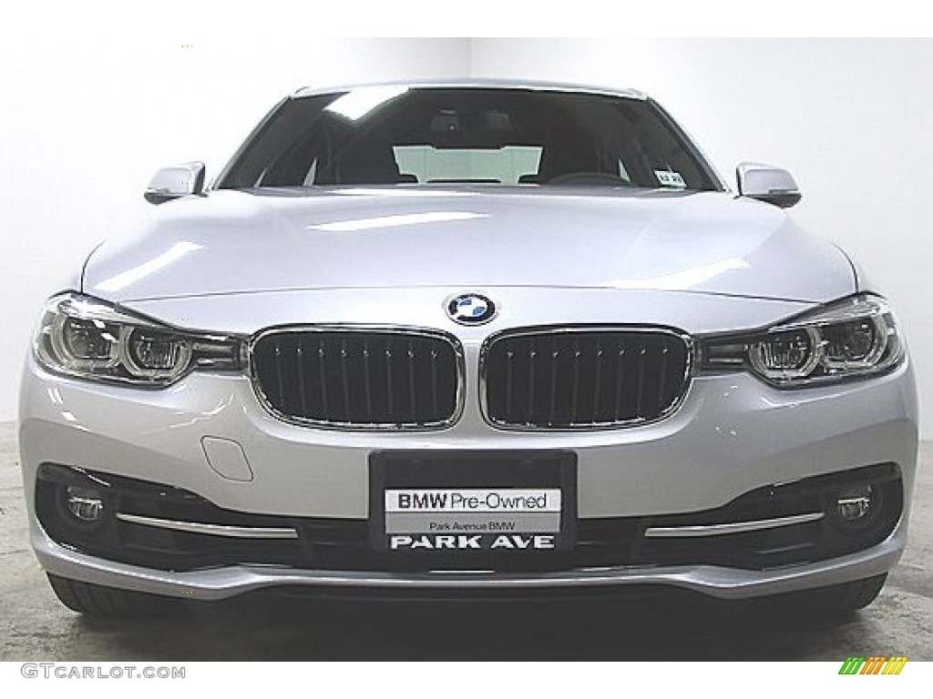 2018 3 Series 330i xDrive Sedan - Glacier Silver Metallic / Black photo #3