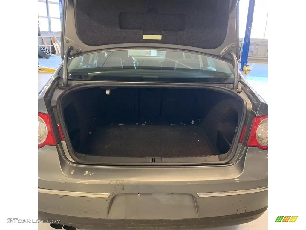 2006 Passat 2.0T Sedan - United Grey Metallic / Black photo #17