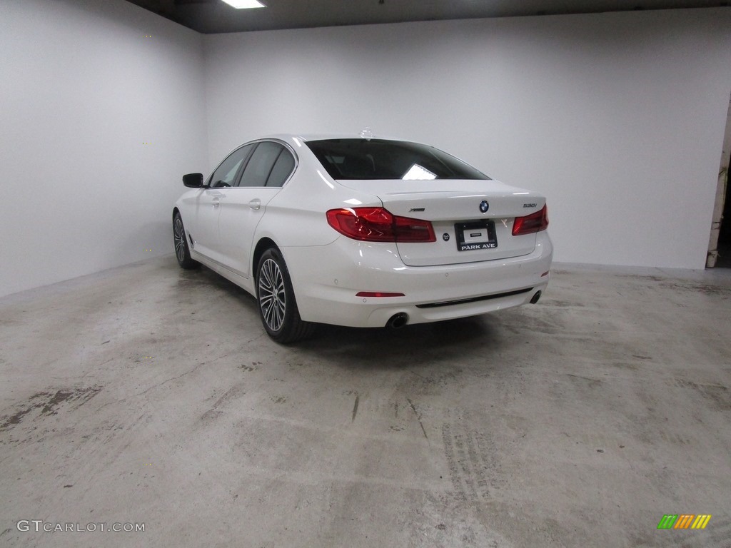 2019 5 Series 530i xDrive Sedan - Alpine White / Black photo #3