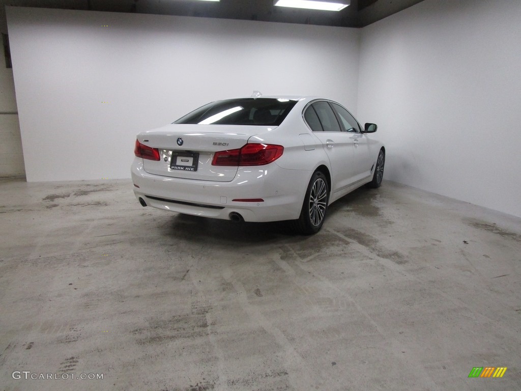 2019 5 Series 530i xDrive Sedan - Alpine White / Black photo #4