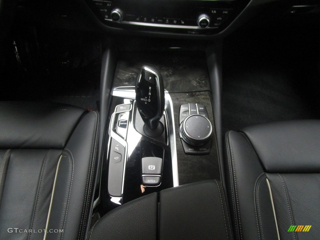2019 5 Series 530i xDrive Sedan - Alpine White / Black photo #7