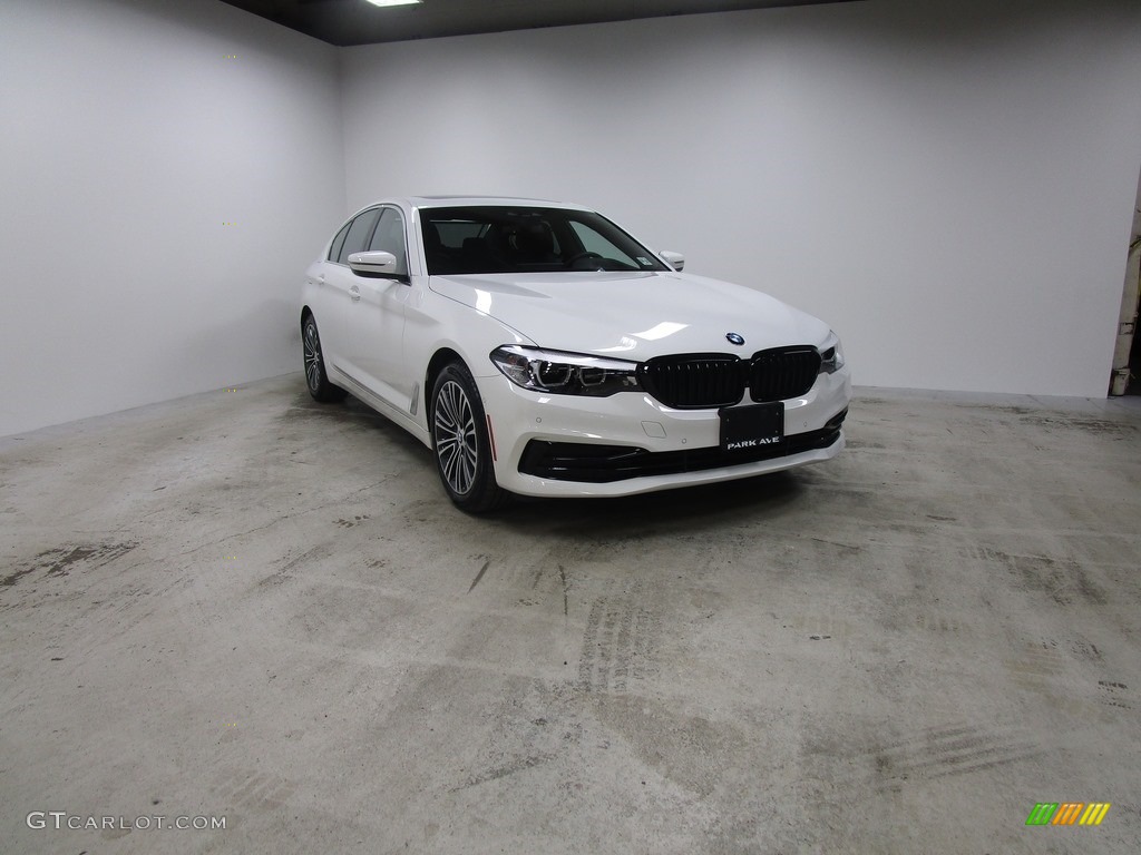 2019 5 Series 530i xDrive Sedan - Alpine White / Black photo #23