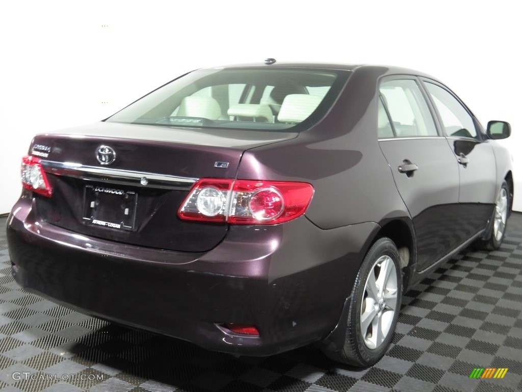 2013 Corolla LE Special Edition - Black Currant Metallic / Bisque photo #7