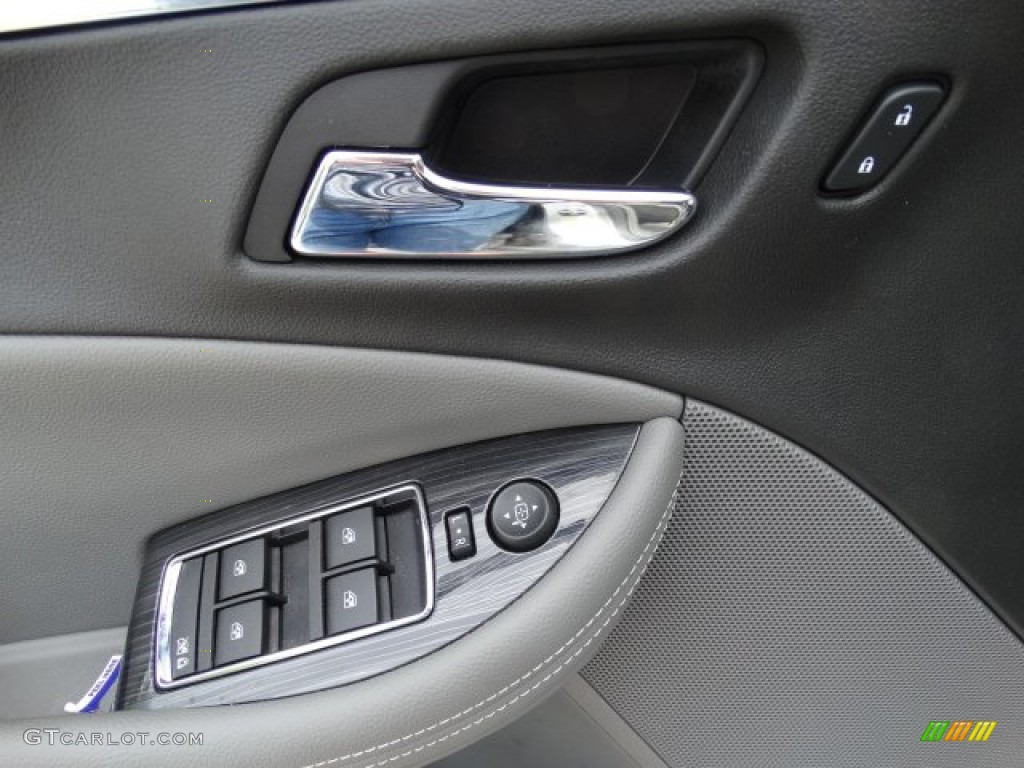 2019 Impala Premier - Silver Ice Metallic / Jet Black/­Dark Titanium photo #14
