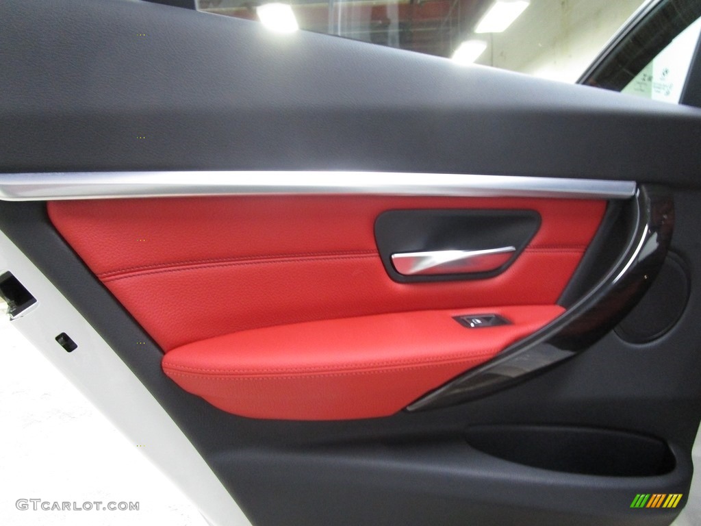 2018 3 Series 330i xDrive Sedan - Alpine White / Coral Red photo #6