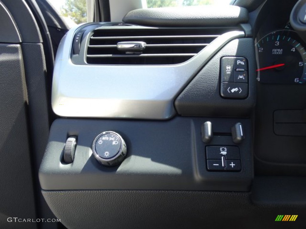 2019 Chevrolet Tahoe LT Controls Photo #132773882