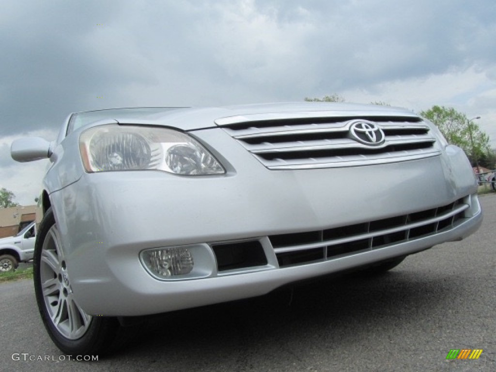 2005 Avalon Limited - Titanium Metallic / Light Gray photo #1