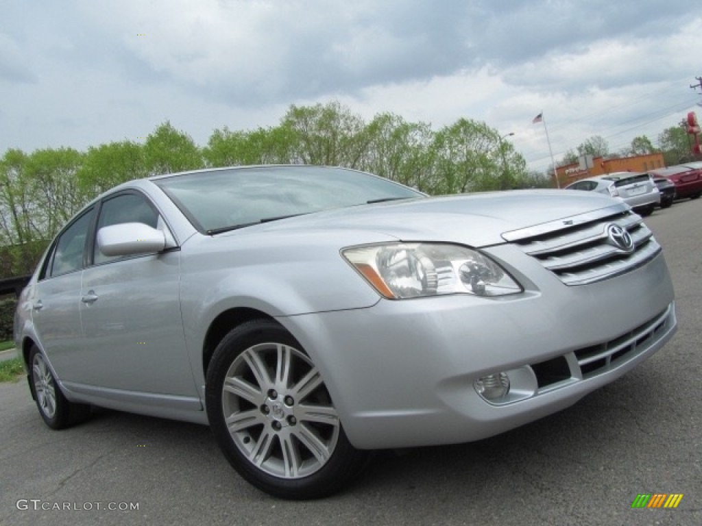 2005 Avalon Limited - Titanium Metallic / Light Gray photo #2