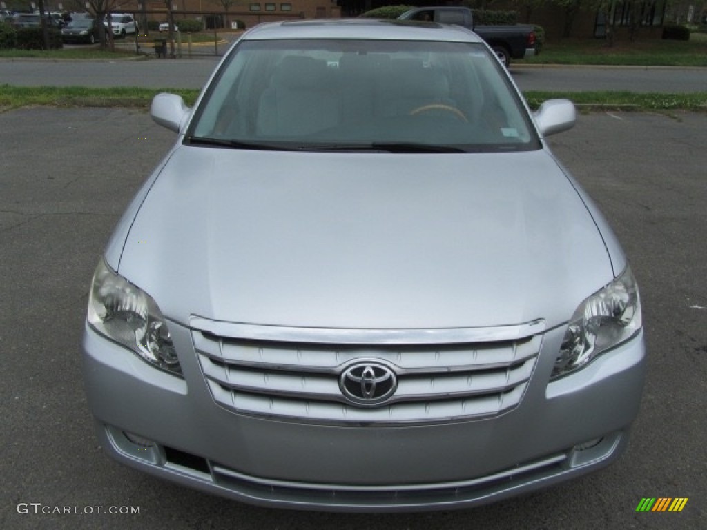 2005 Avalon Limited - Titanium Metallic / Light Gray photo #5