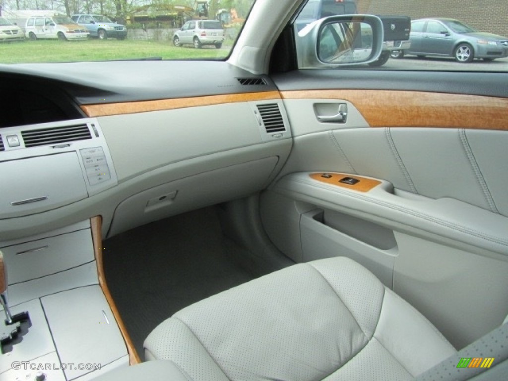 2005 Avalon Limited - Titanium Metallic / Light Gray photo #14