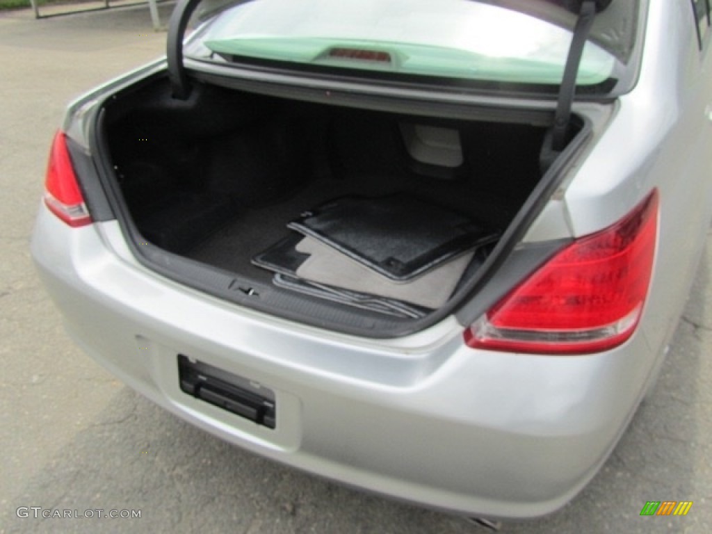 2005 Avalon Limited - Titanium Metallic / Light Gray photo #21