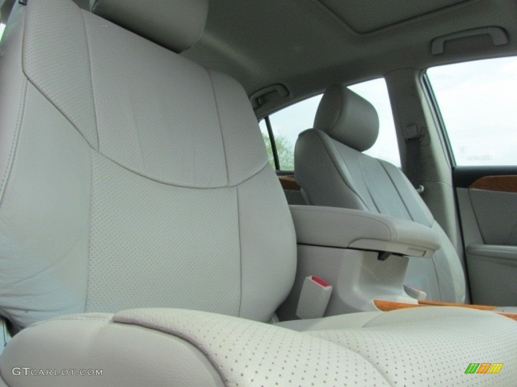 2005 Avalon Limited - Titanium Metallic / Light Gray photo #23