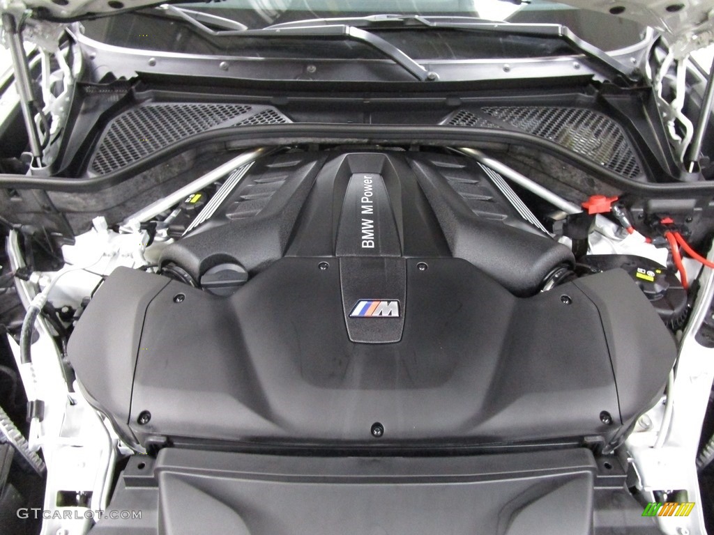 2018 BMW X5 M Standard X5 M Model Engine Photos