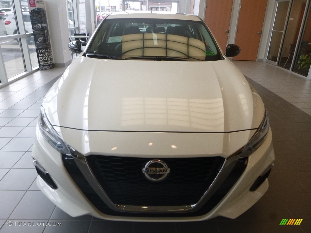2019 Altima SR AWD - Pearl White / Charcoal photo #8