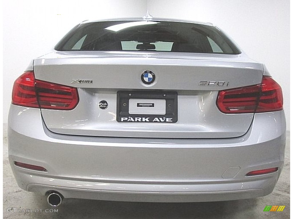 2018 3 Series 320i xDrive Sedan - Glacier Silver Metallic / Black photo #2