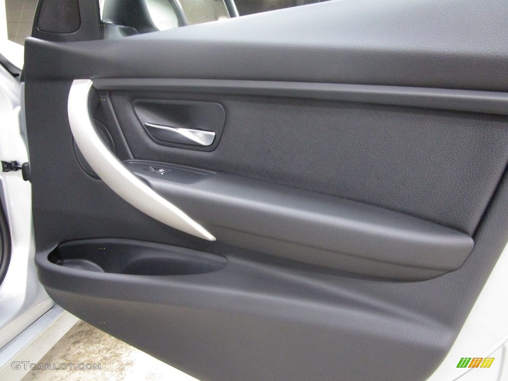 2018 3 Series 320i xDrive Sedan - Glacier Silver Metallic / Black photo #10