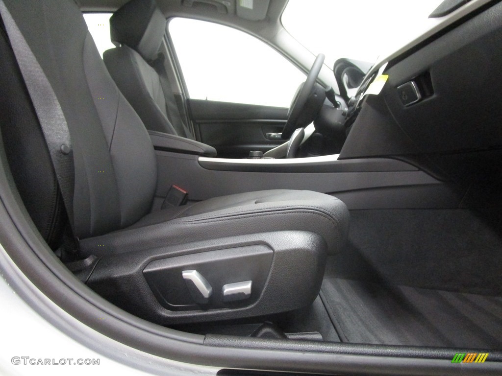 2018 3 Series 320i xDrive Sedan - Glacier Silver Metallic / Black photo #12