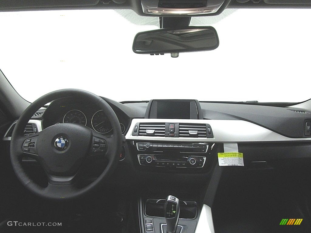 2018 3 Series 320i xDrive Sedan - Glacier Silver Metallic / Black photo #19
