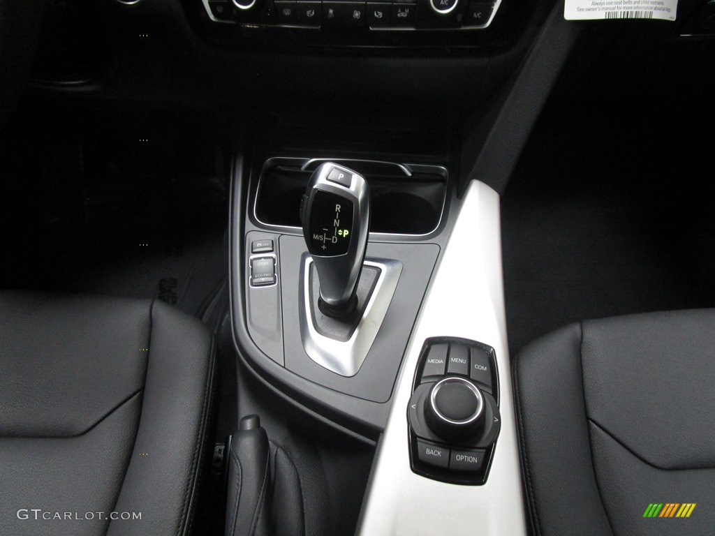 2018 3 Series 320i xDrive Sedan - Glacier Silver Metallic / Black photo #24
