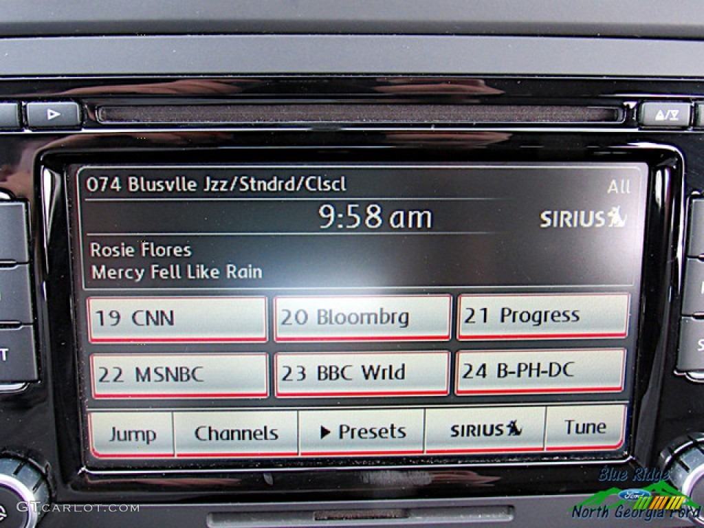 2012 Jetta TDI SportWagen - Moonrock Silver Metallic / Titan Black photo #21