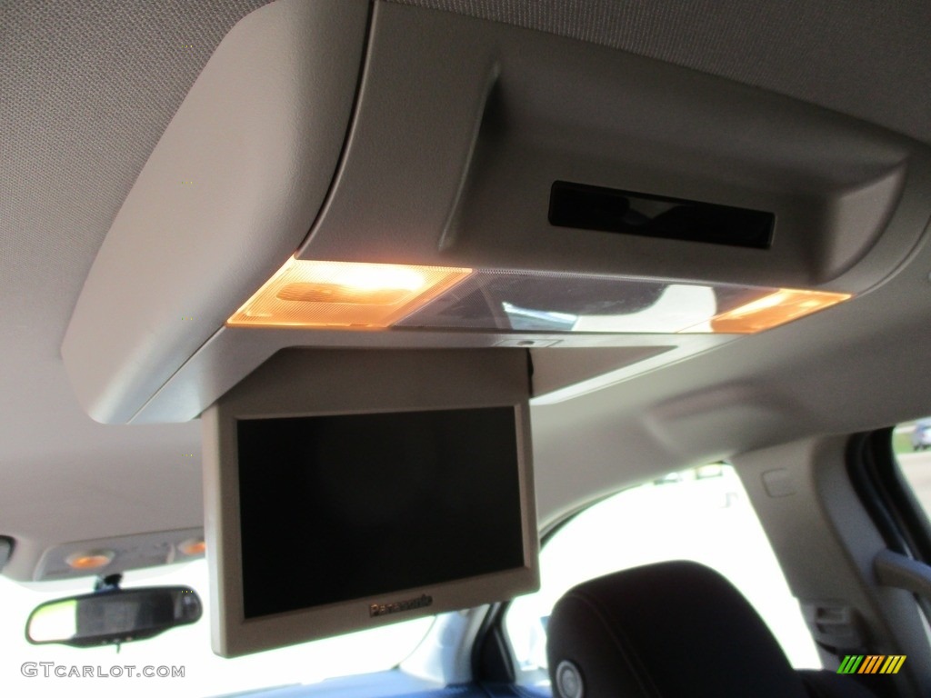2016 Traverse LT AWD - Summit White / Ebony photo #23